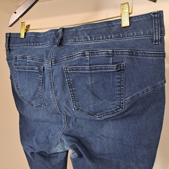 Torrid Women's Blue Jean Shorts - Picture 4 of 11